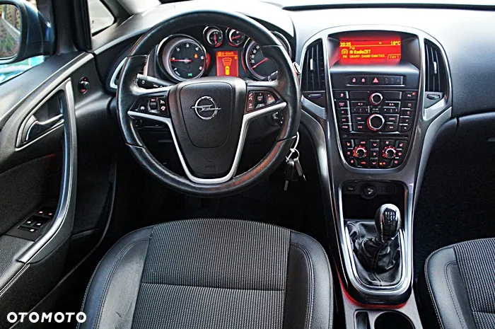 Opel Astra 2.0 CDTI Exklusiv - 21