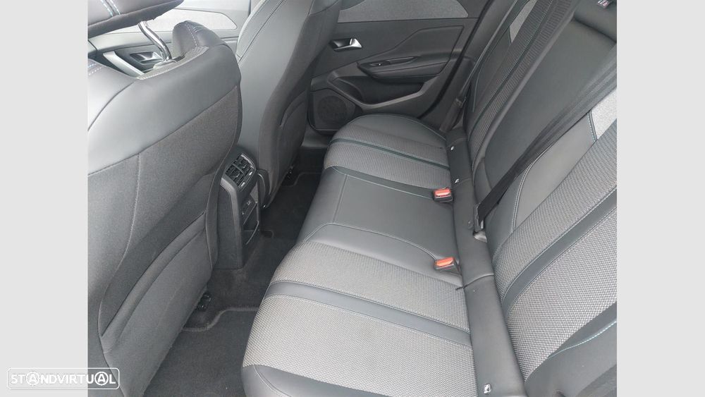 Peugeot 308 1.2 PureTech Allure Pack - 12