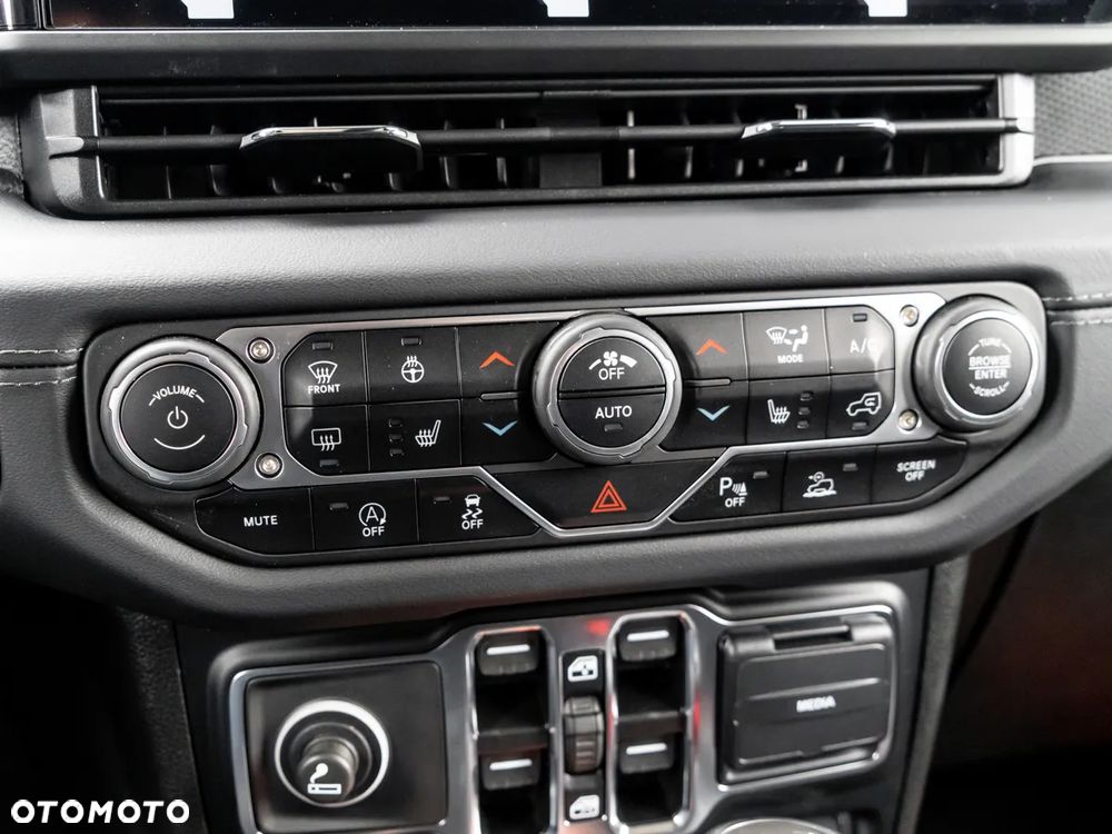 Jeep Wrangler Unlimited GME 2.0 Turbo Rubicon - 25