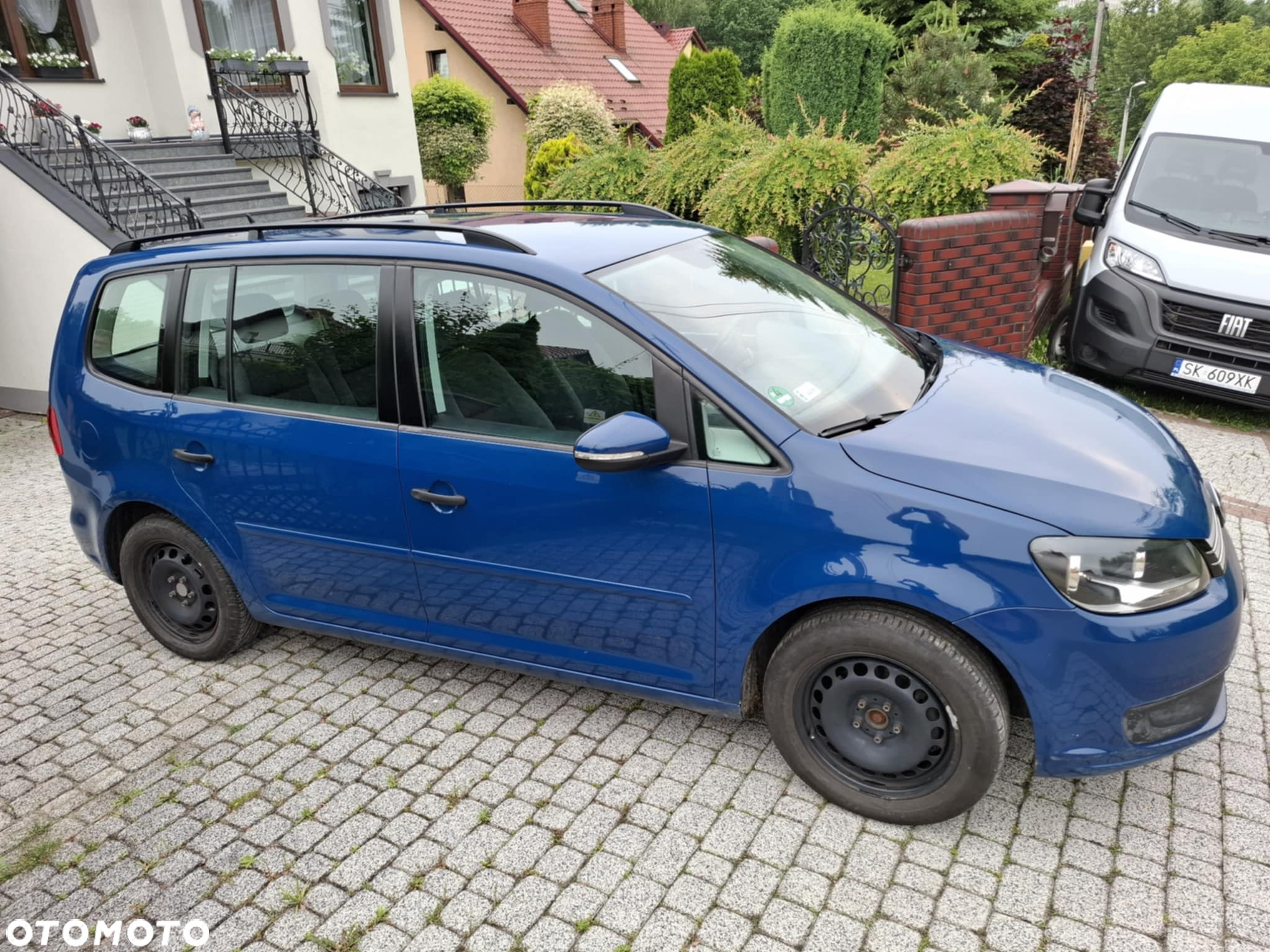 Volkswagen Touran 1.6 TDI DPF Highline - 4