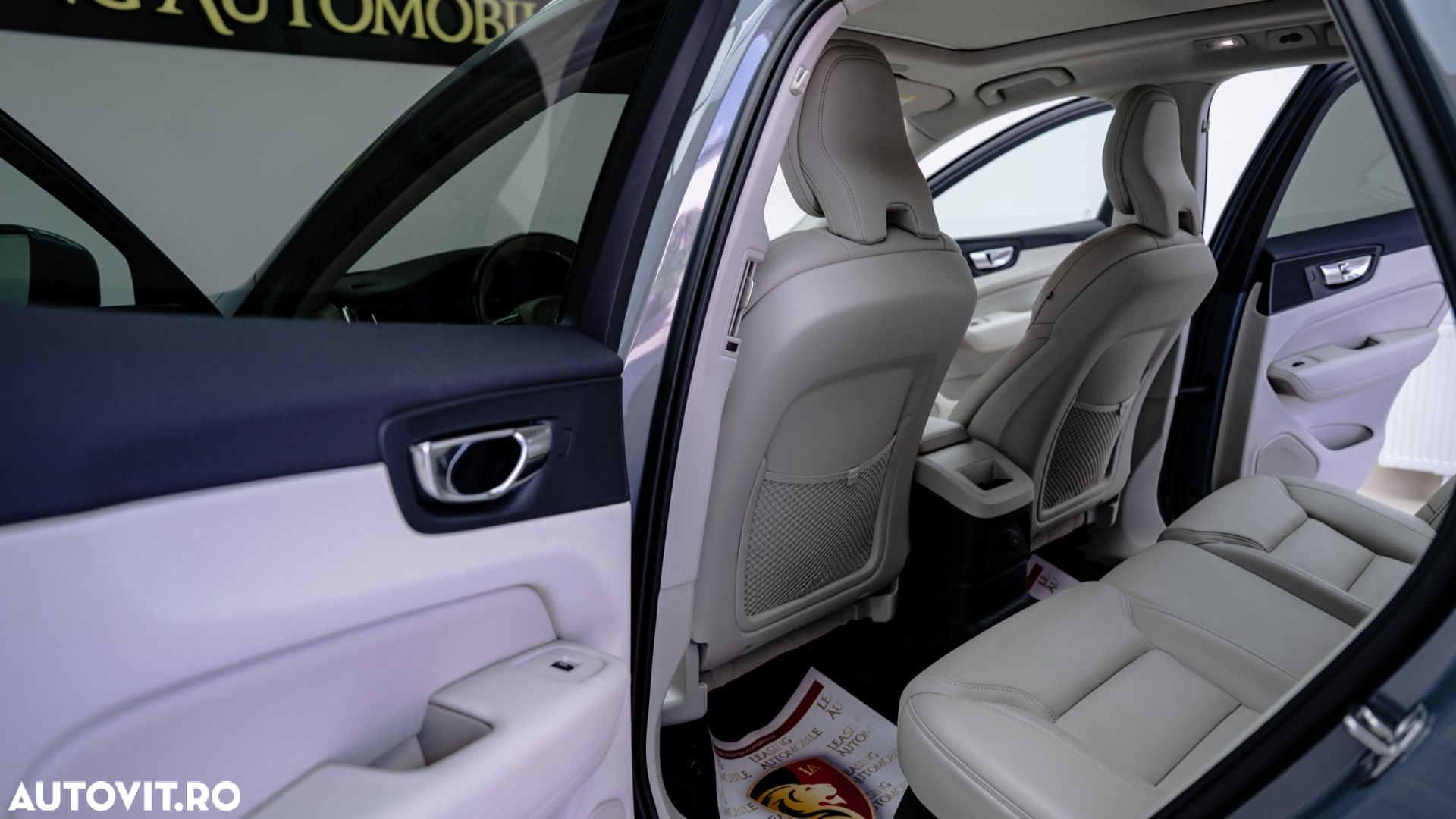 Volvo XC 60 Recharge T8 Twin Engine eAWD Inscription - 14