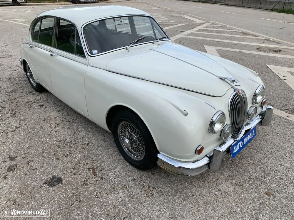 Jaguar MK II - 5