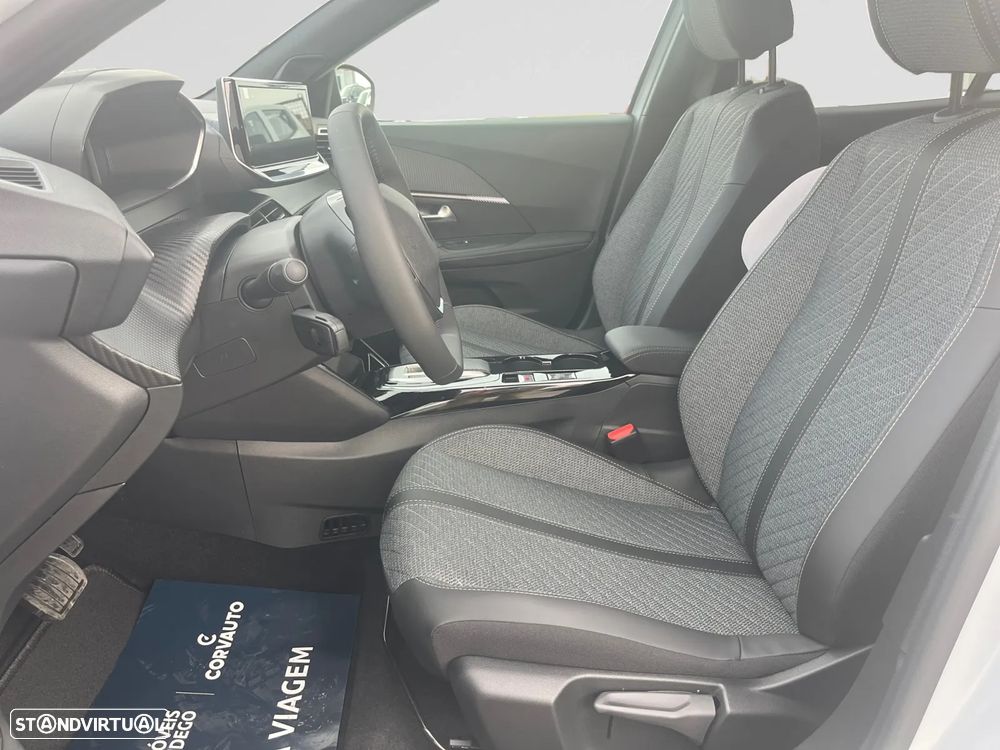 Peugeot e-2008 54 kWh Allure - 10