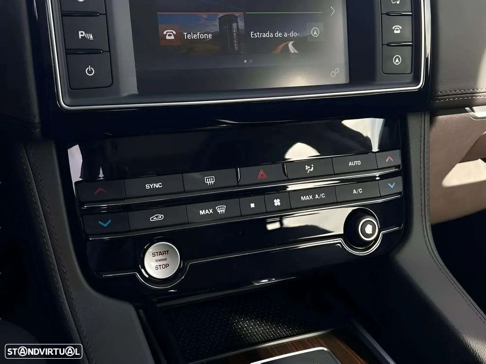 Jaguar F-Pace 2.0 i4D Portfolio AWD Aut. - 15