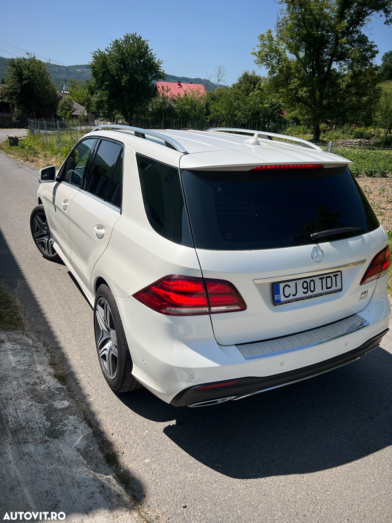 Mercedes-Benz GLE 250 d 4Matic 9G-TRONIC AMG Line - 11