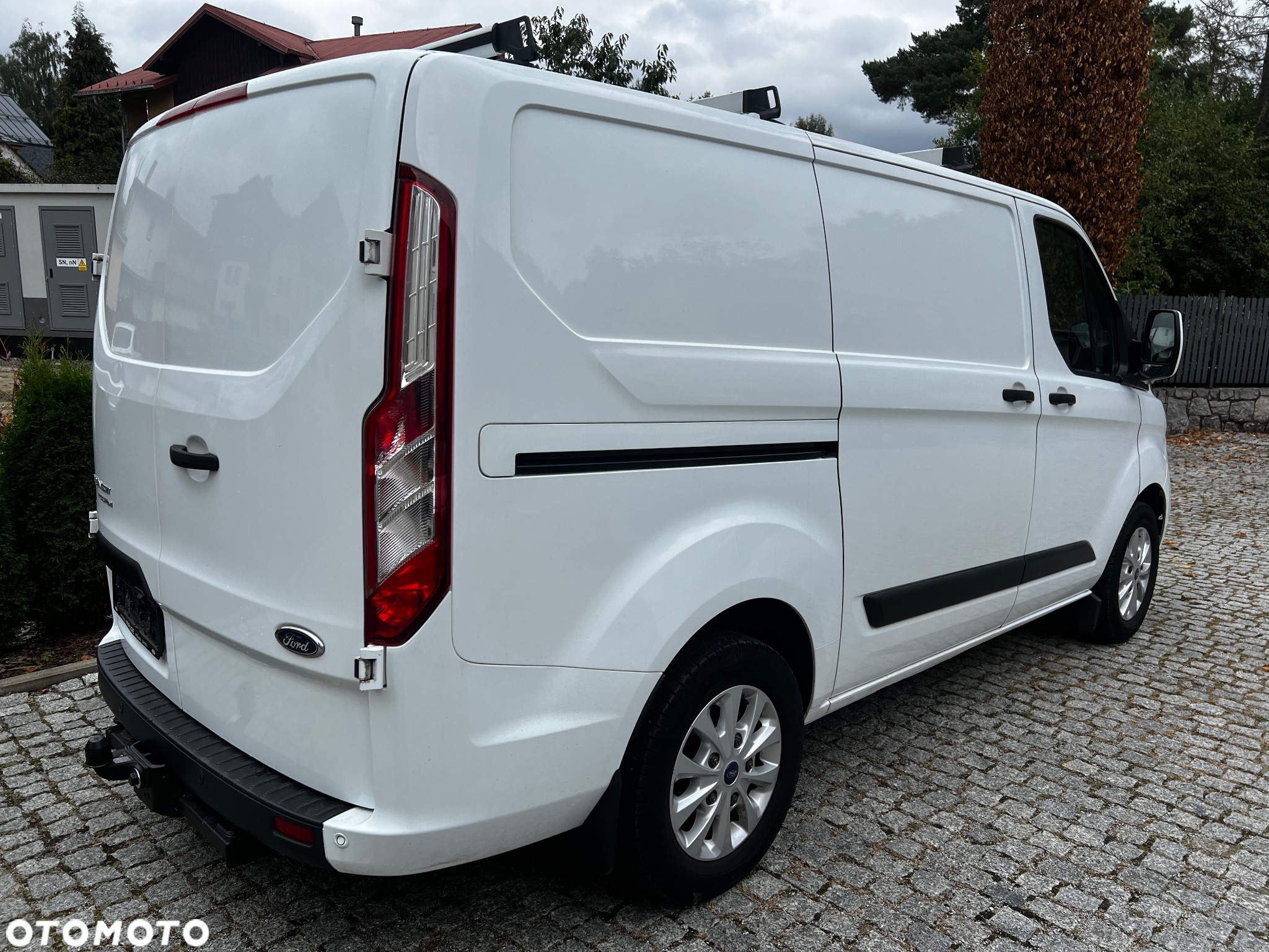 Ford Custom - 10