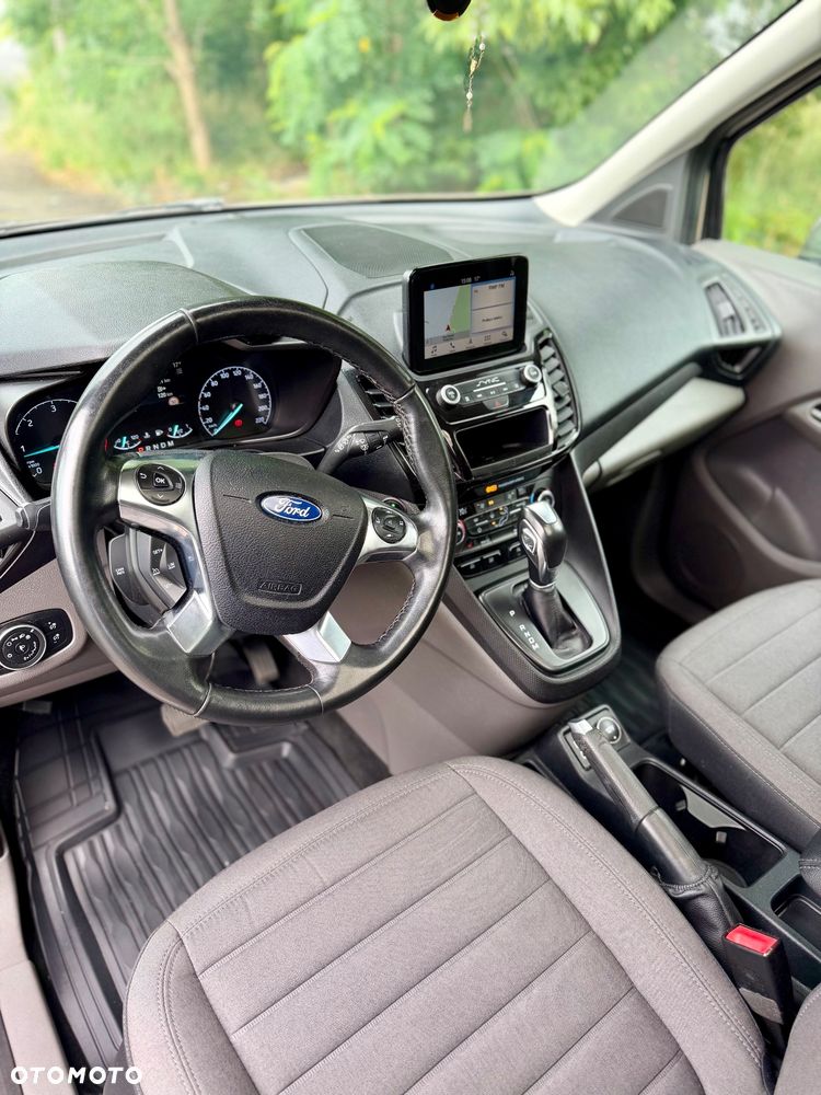 Ford Tourneo Connect Grand - 17