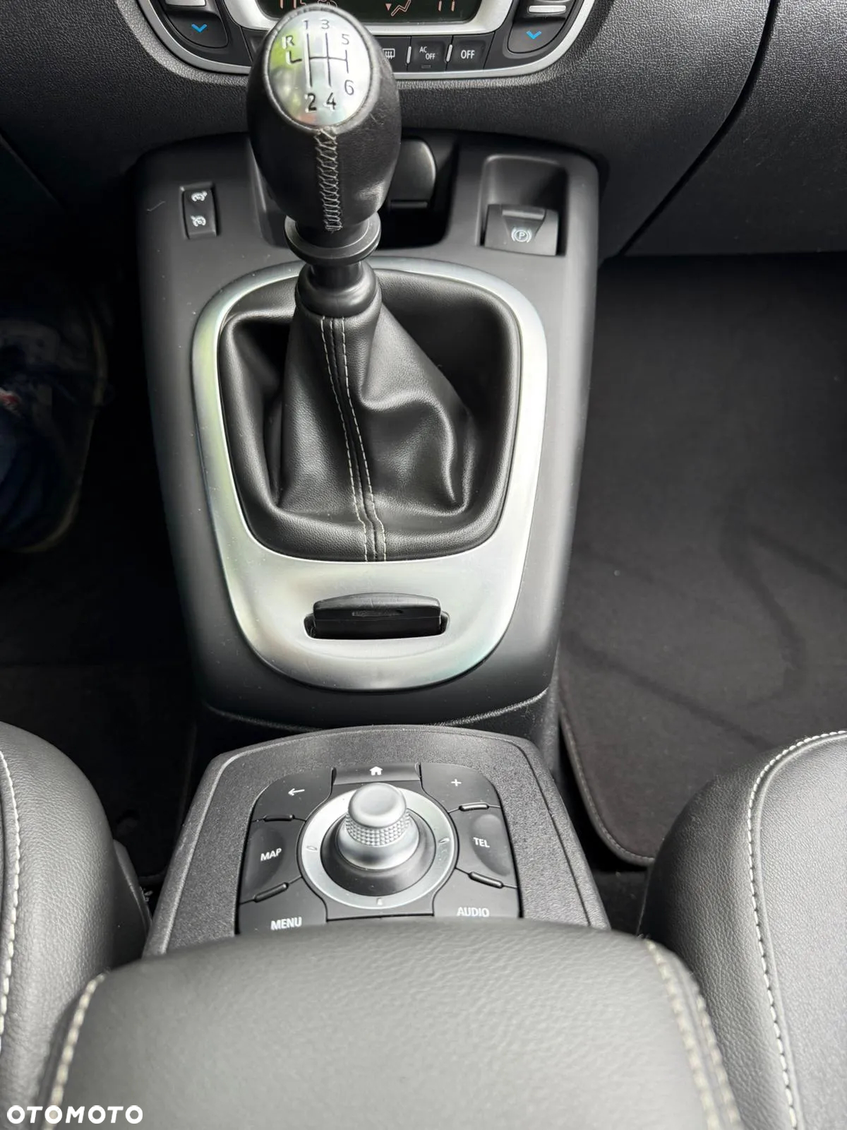 Renault Scenic ENERGY dCi 130 INITIALE PARIS - 22