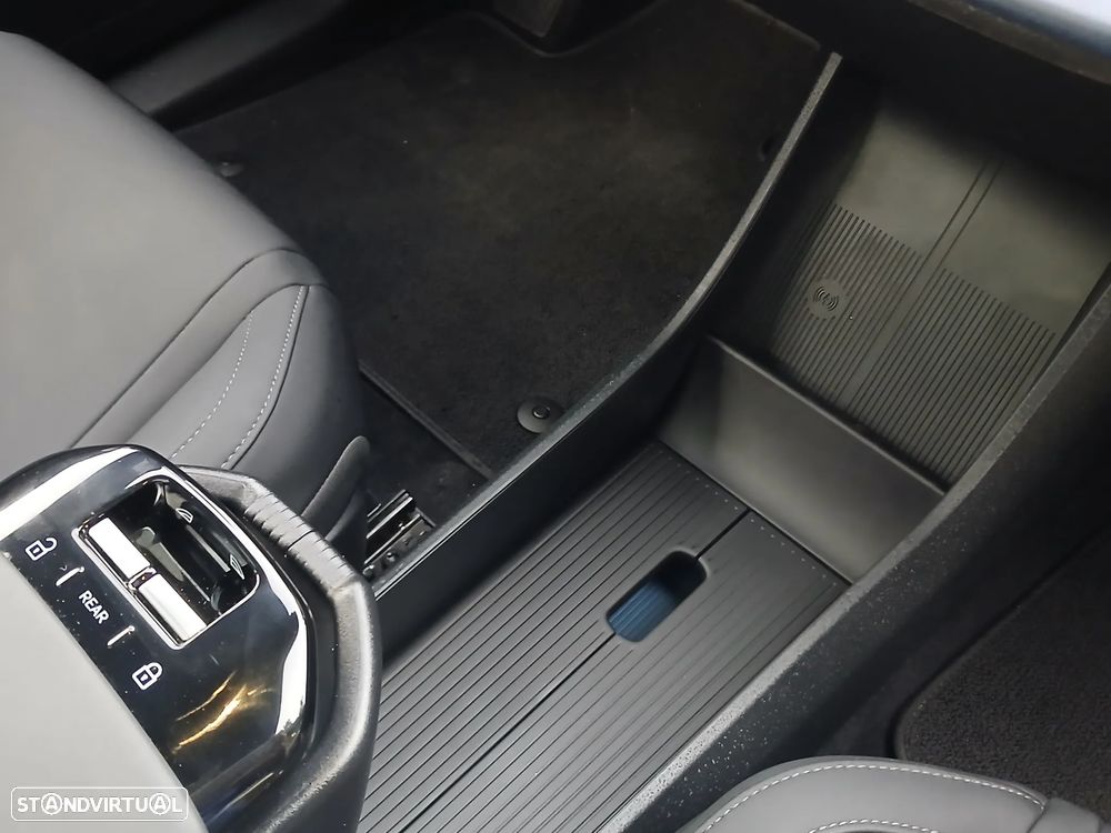 Volvo EX30 69 kWh Single Motor Extended Range Plus - 14