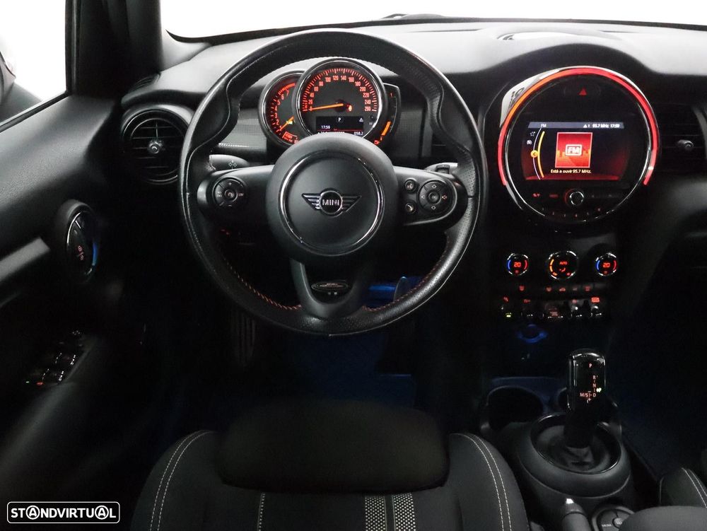 MINI 5 Portas Cooper Auto - 15