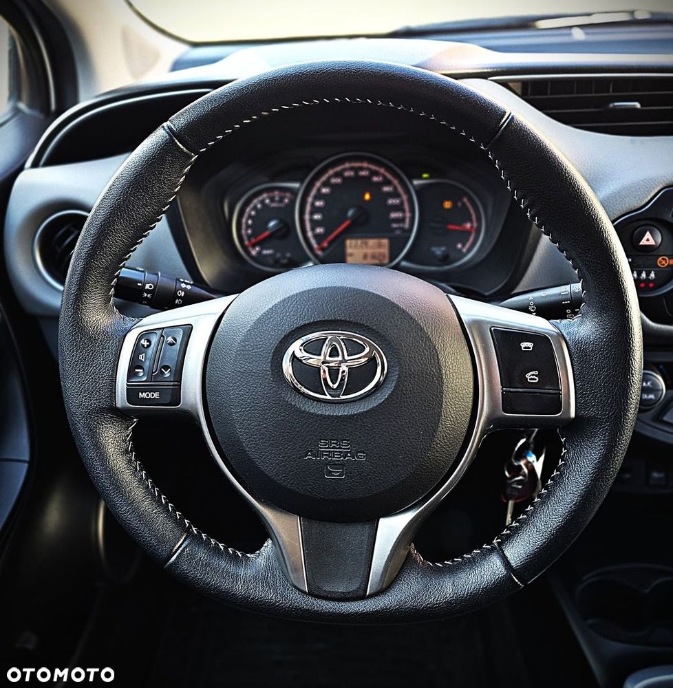 Toyota Yaris - 16