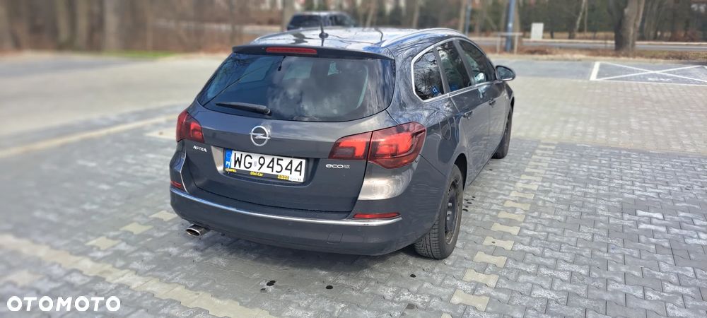 Opel Astra 1.4 T Cosmo - 4