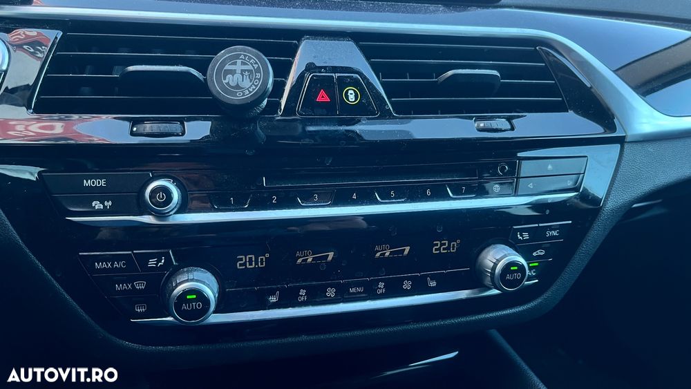 BMW Seria 5 520d Touring Aut. - 12