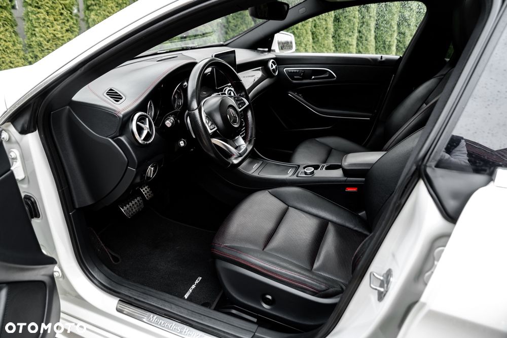 Mercedes-Benz CLA 250 4Matic 7G-DCT AMG Line - 17