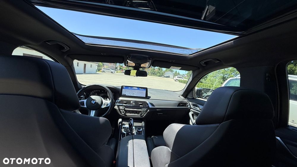 BMW Seria 5 530d Touring M Sport Edition - 9