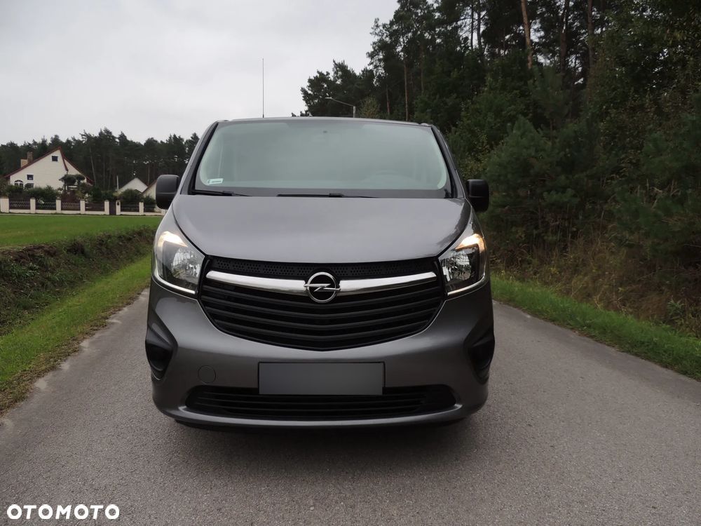 Opel Vivaro L2H1 2,9t Elegance - 2