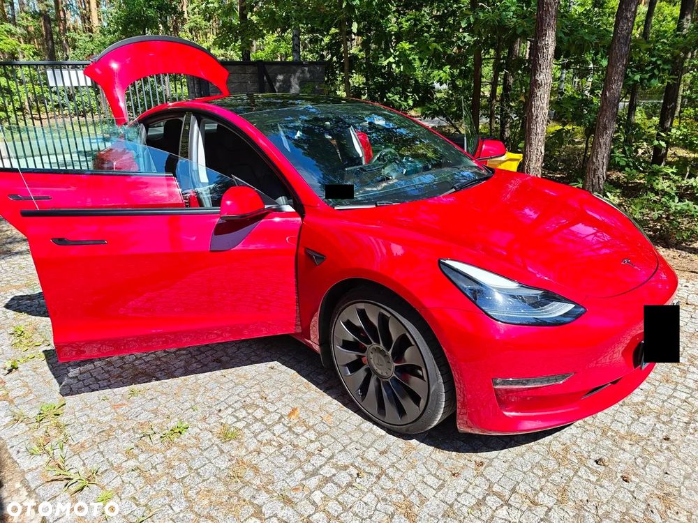 Tesla Model 3 - 3