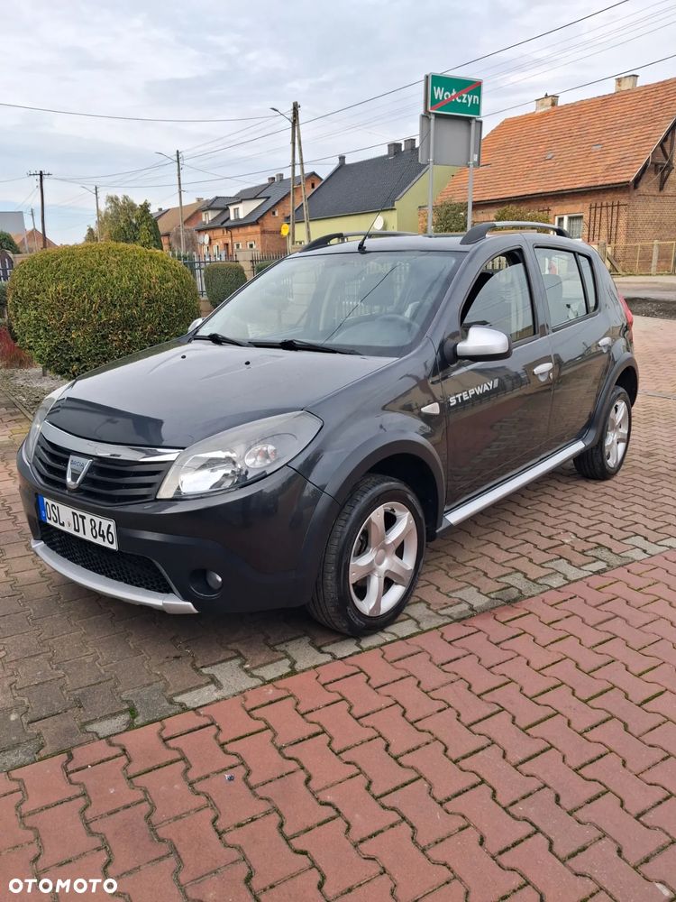 Dacia Sandero 1.6 16V Hi-Flex - 2