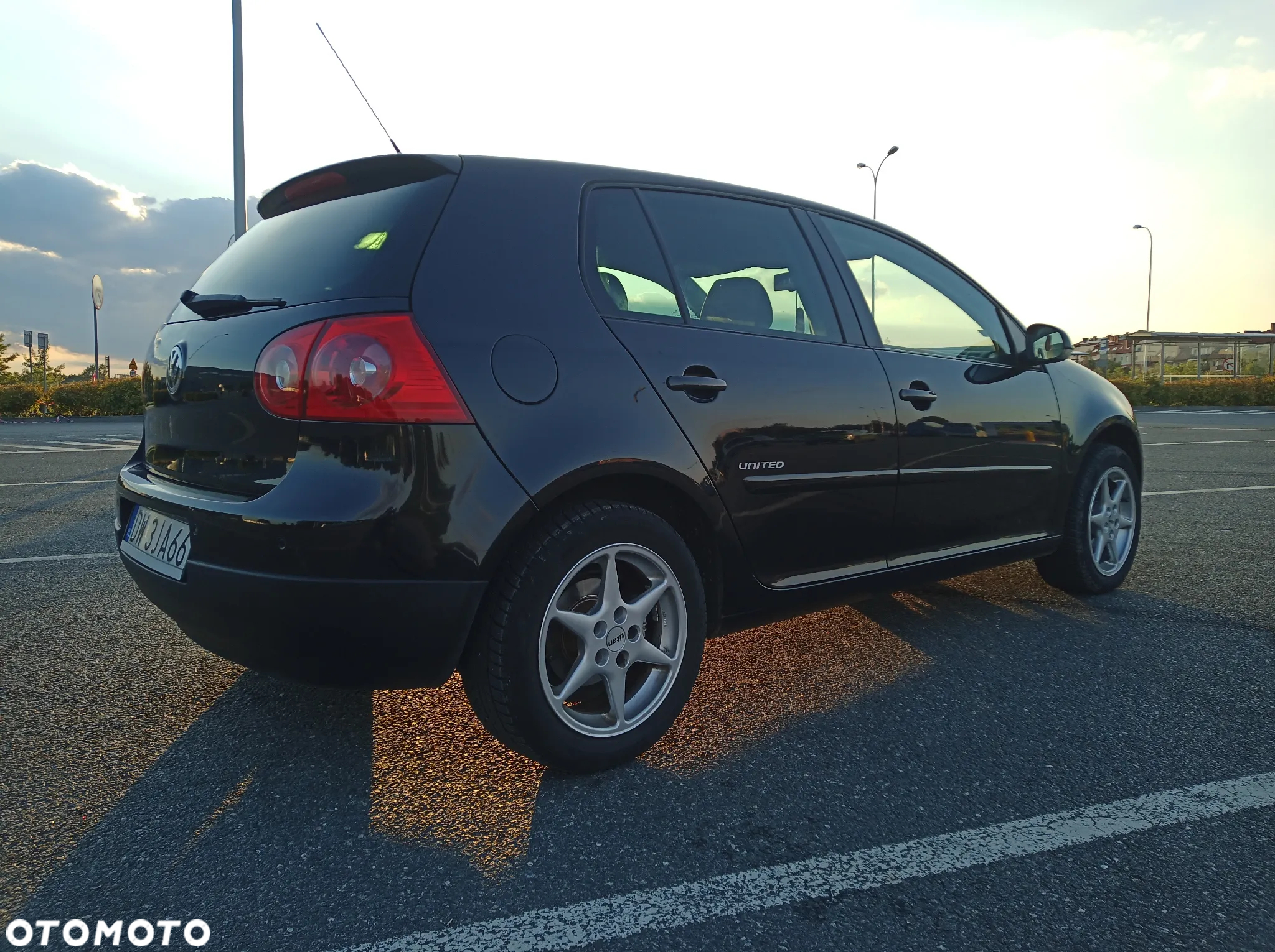 Volkswagen Golf - 22