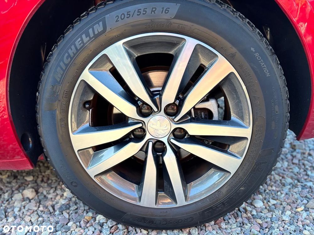 Peugeot 308 1.2 PureTech GPF Allure S&S - 37