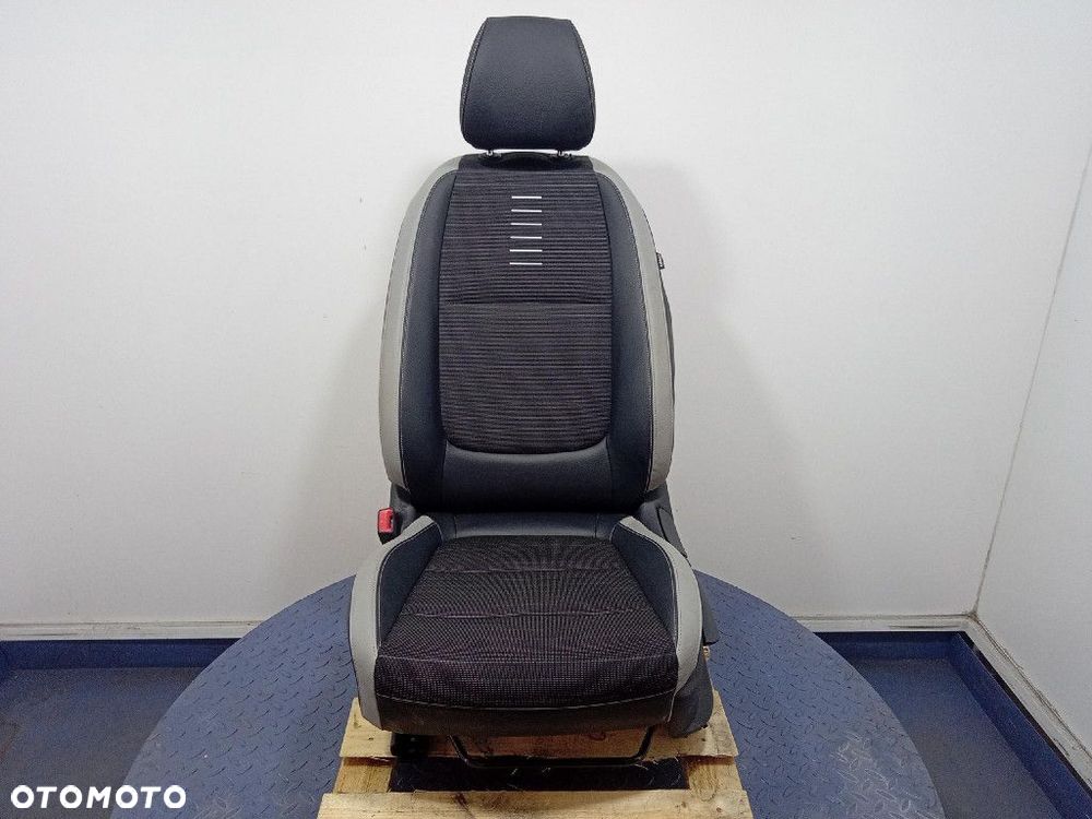 KIA STONIC LIFT 20-25 FOTEL LEWY PRZEDNI KIEROWCY. - 1