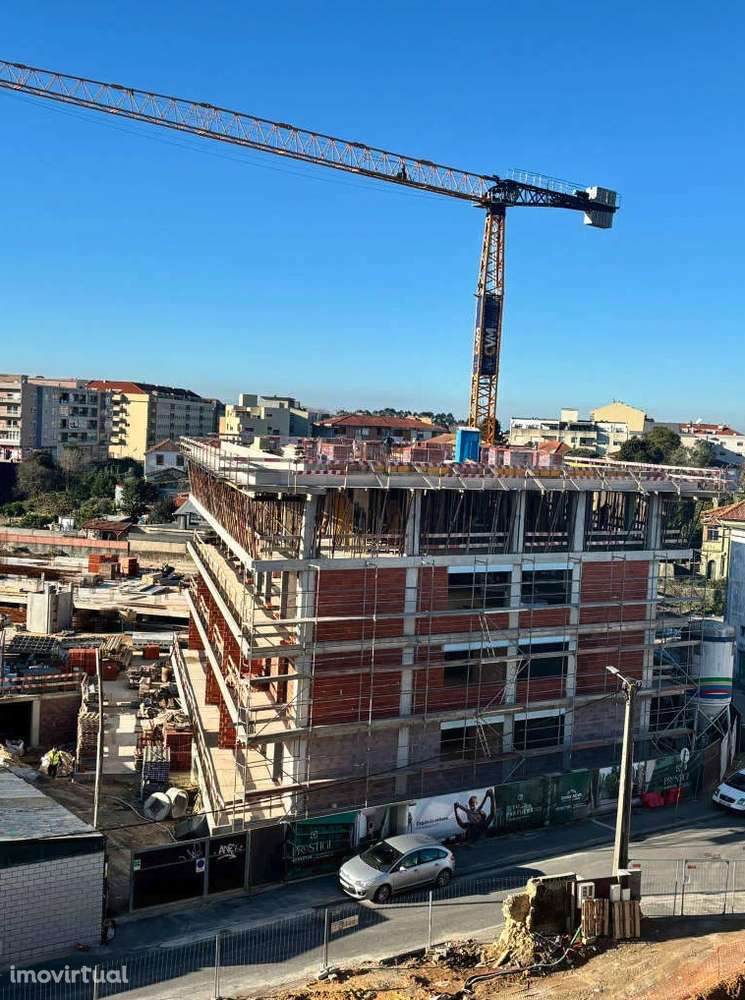 T2 Novo c/ Terraço em Santa Marinha (Coimbrões) - Grande imagem: 2/22