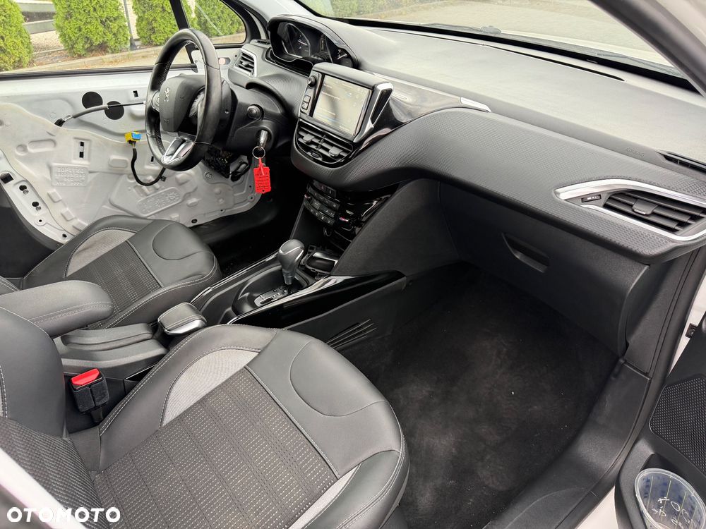 Peugeot 2008 PureTech 110 GPF Stop&Start EAT6 Crossway - 14