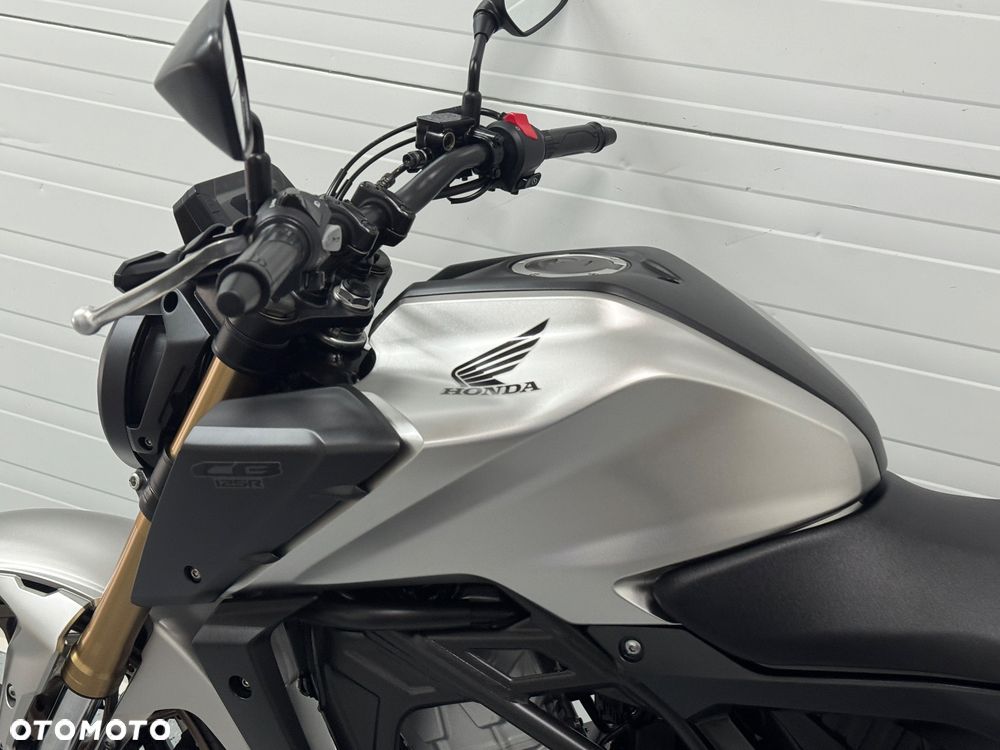 Honda CB - 24