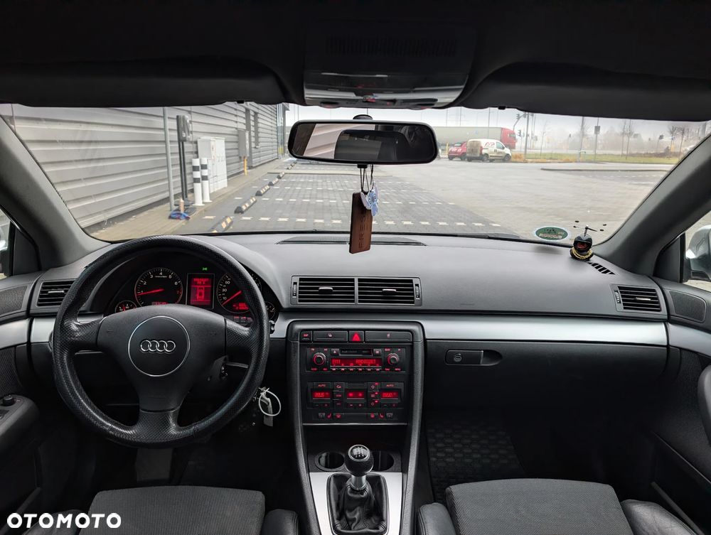Audi A4 Avant 1.8 T - 4