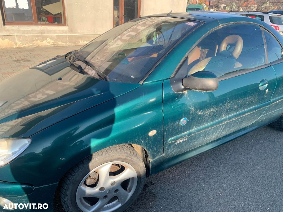 Dezmembrez Peugeot 206CC, 1.6 benzina, anul 2004 - 3