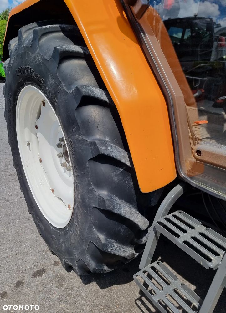 Renault Ceres 335 - 17