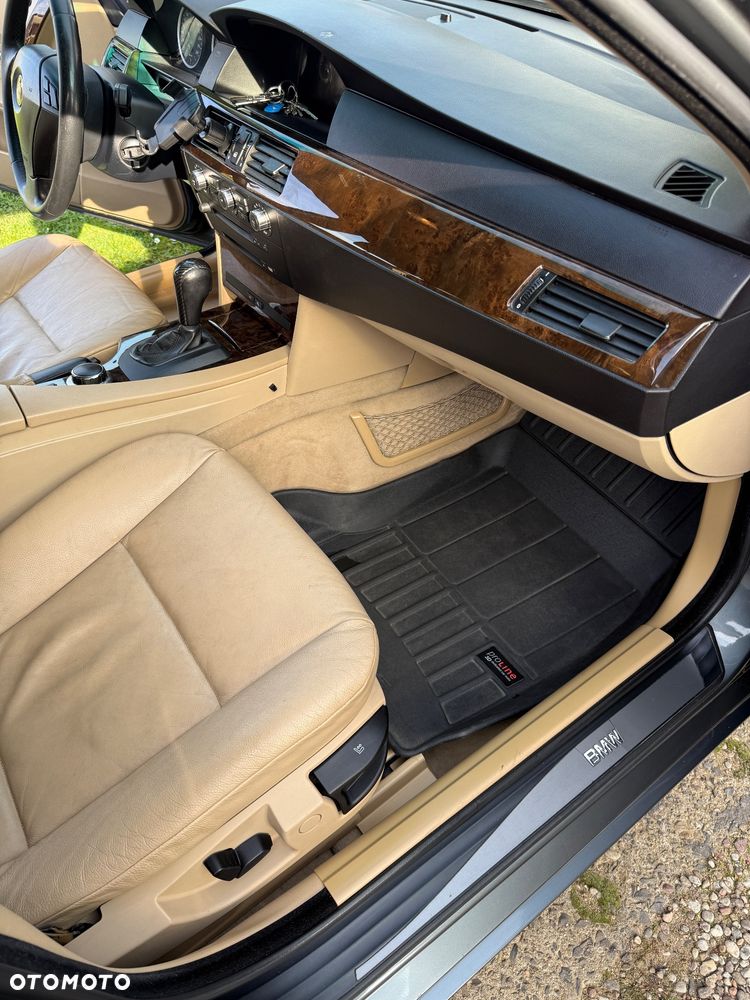 BMW Seria 5 530xd - 24
