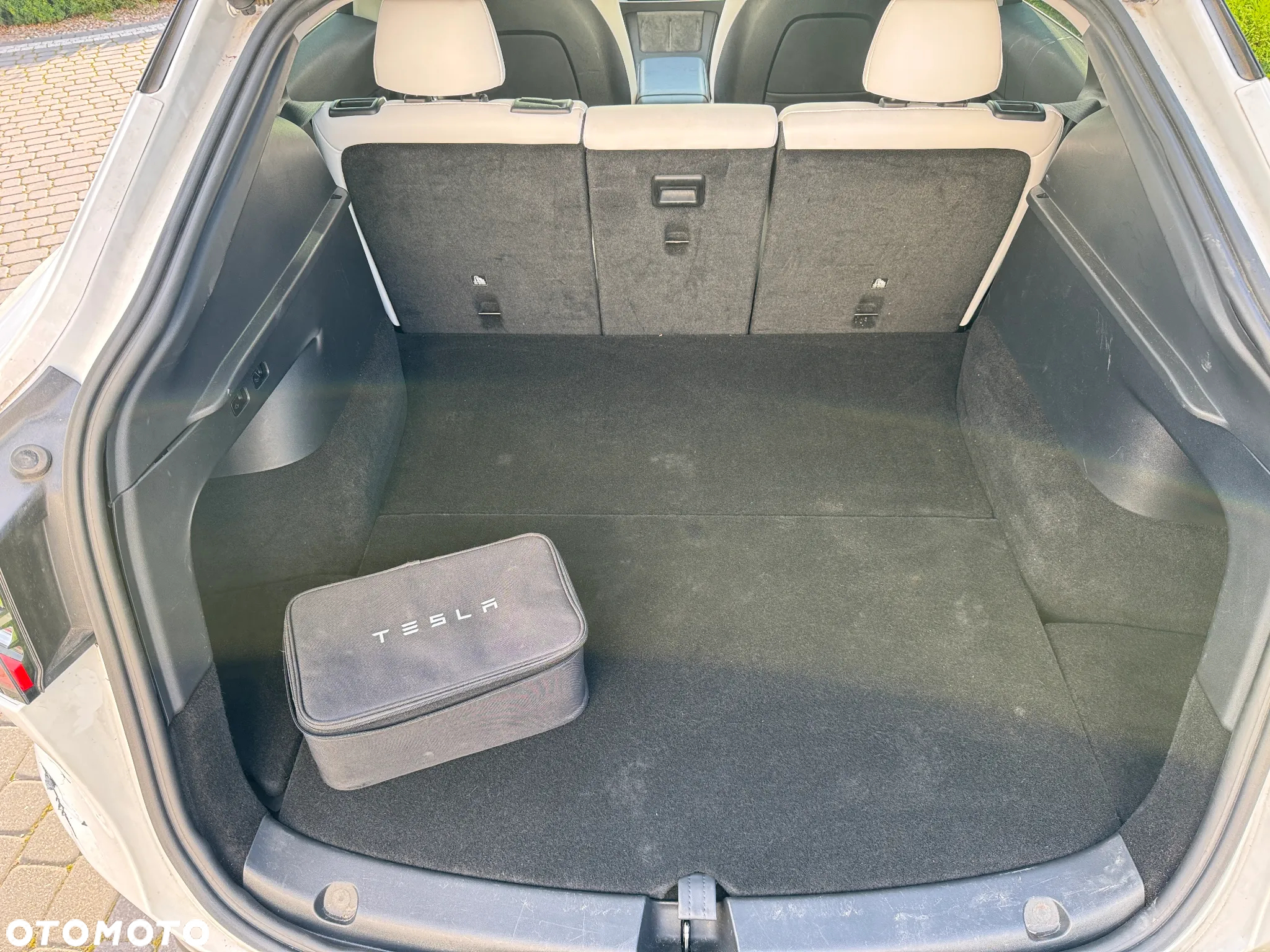 Tesla Y Model Long Range Dual Motor AWD - 24