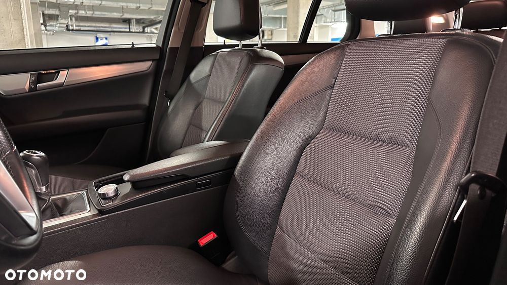 Mercedes-Benz Klasa C 180 BlueEFFICIENCY Avantgarde - 17