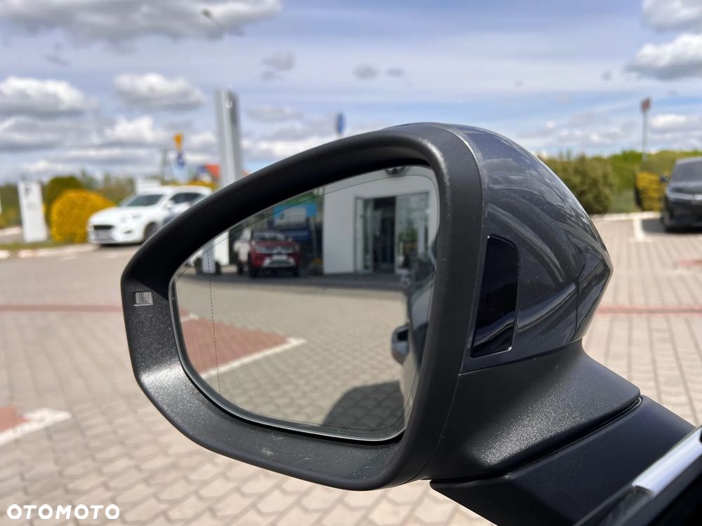 Volkswagen Passat Variant 2.0 TDI SCR Business Plus DSG - 8
