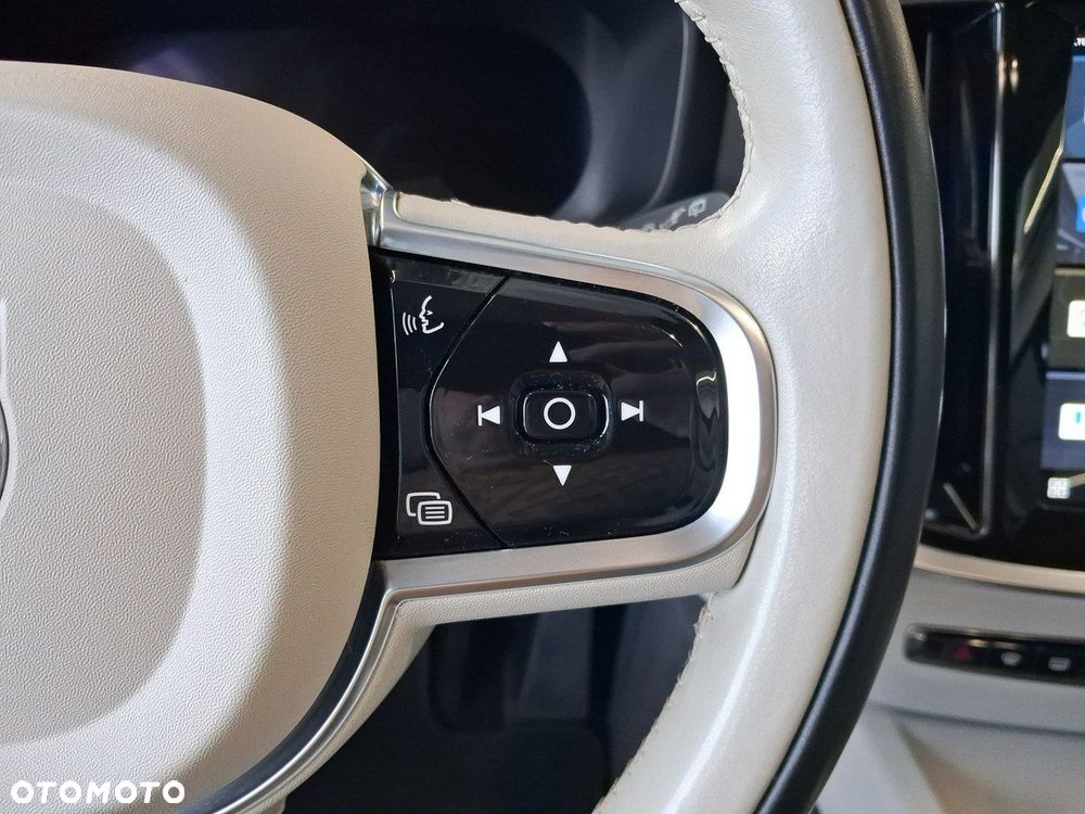 Volvo V60 Cross Country - 20