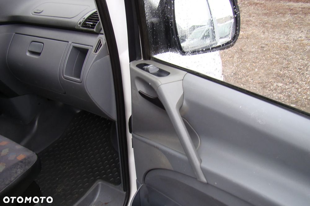 Mercedes-Benz Vito - 13
