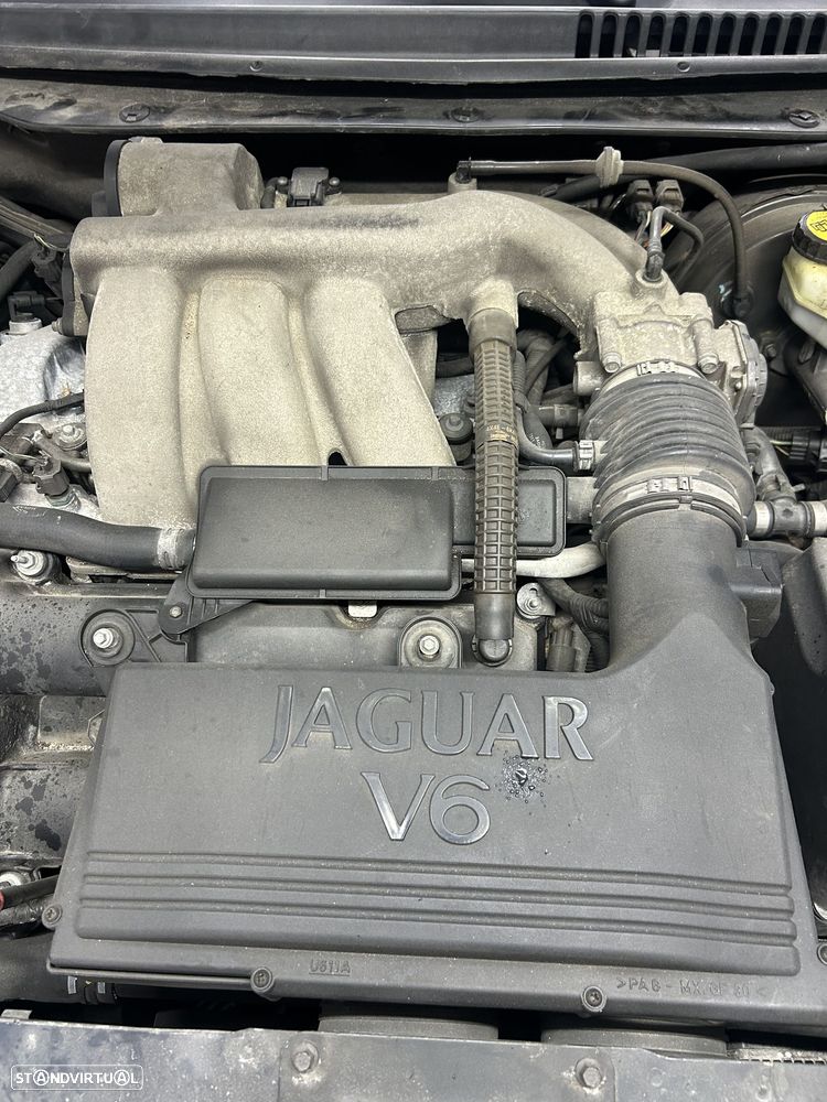 Jaguar X-Type 3.0 V6 Executive - 18