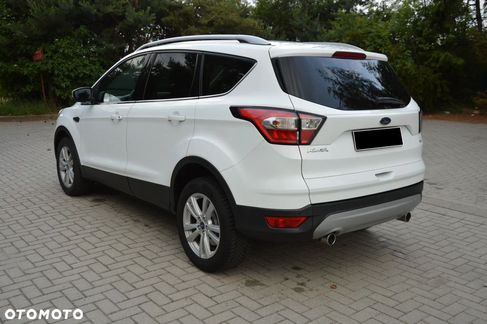Ford Kuga 2.0 TDCi 2x4 Titanium - 14