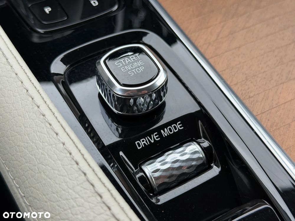 Volvo V90 D5 AWD Momentum Pro - 18