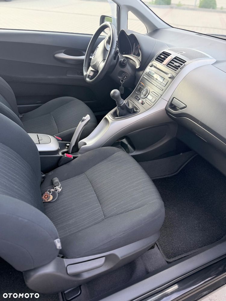 Toyota Auris 1.6 VVT-i Premium - 8