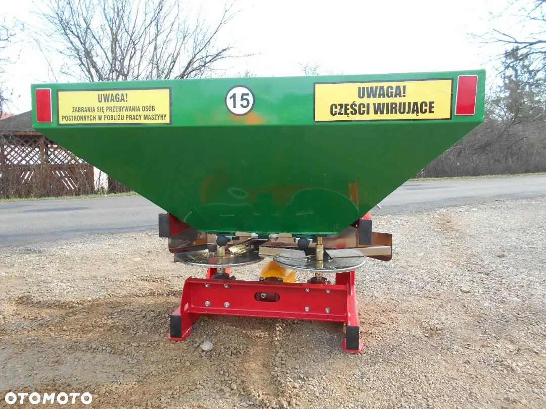 SIEWKA/ Siewnik/ ROZSIEWACZ Nawozów Hydraulika W Standardzie 600L, 800L, 1000L, 1200L (polifoska, siarczan amonu, saletrzak, superfosfat, sól potasowa, siarczan potasu, siarczan magnezu) - 3