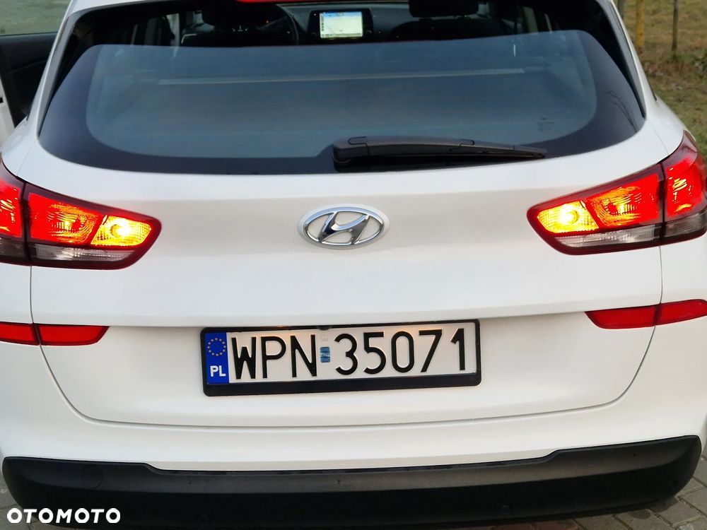 Hyundai i30 1.6 CRDI DCT EDITION 30 - 32