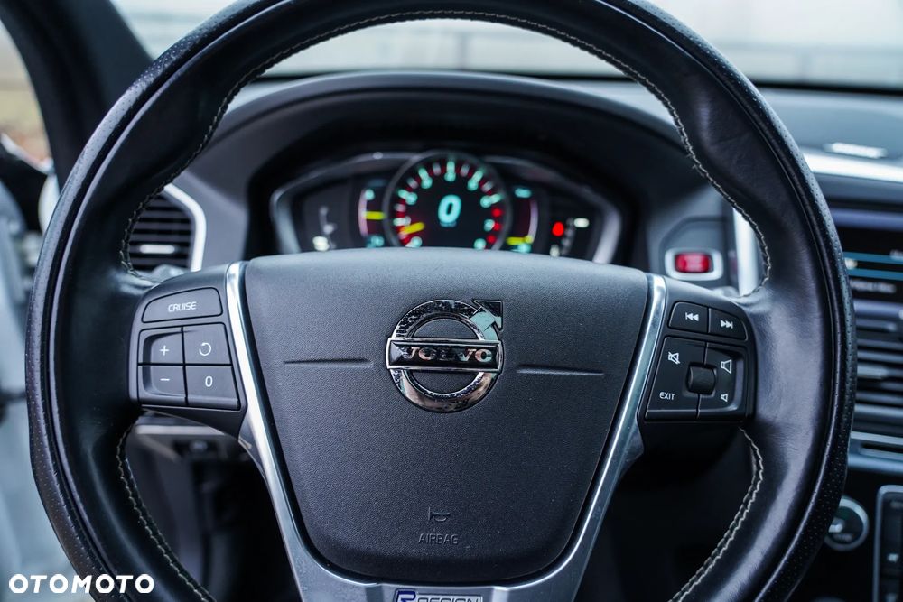 Volvo XC 60 T6 AWD RDesign - 35