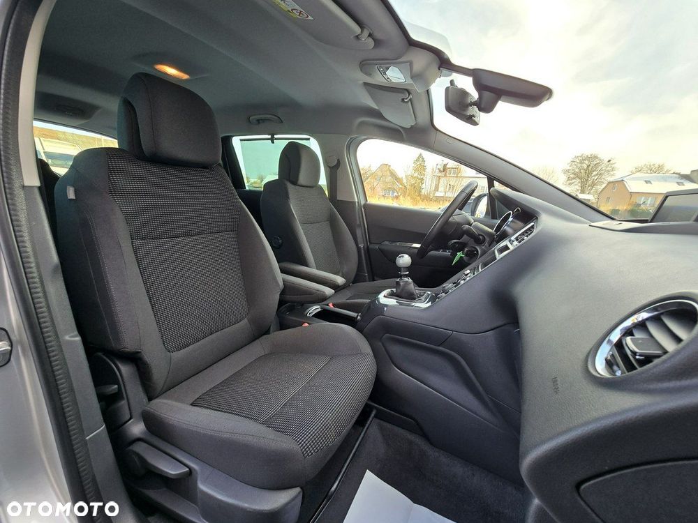 Peugeot 5008 - 19