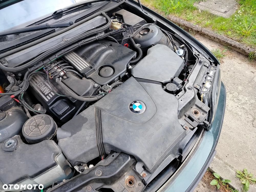 BMW Seria 3 318i - 10