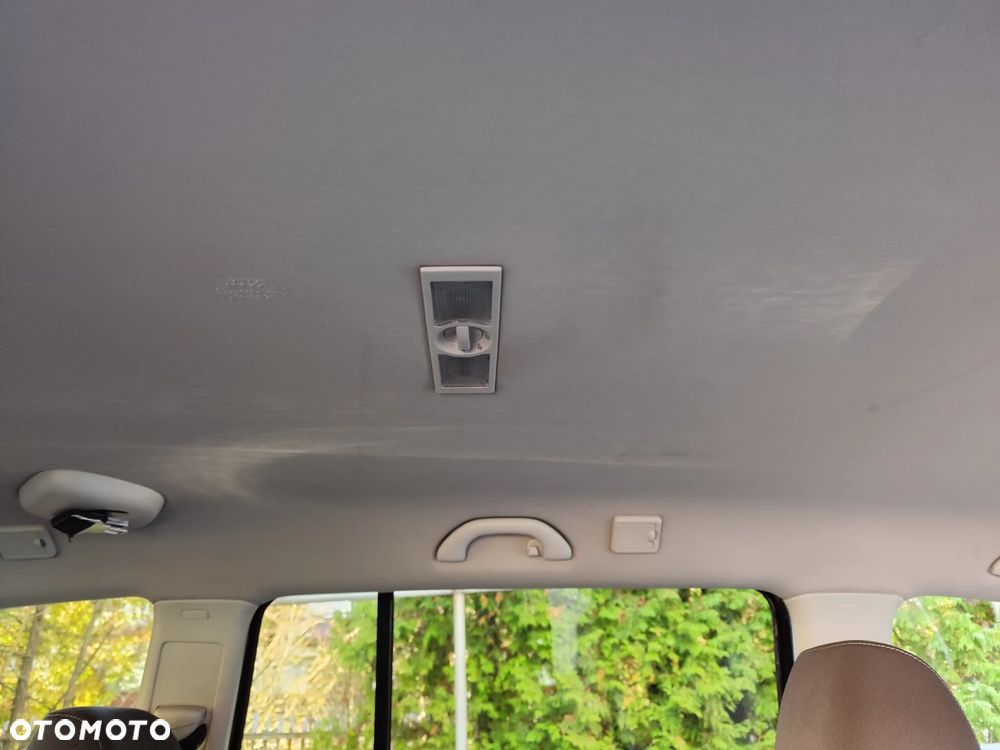 Volkswagen Touran 2.0 TDI DPF Trendline - 15