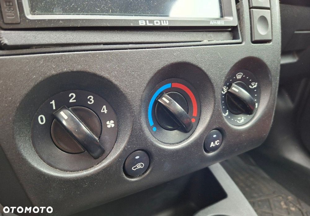 Ford Fiesta - 24