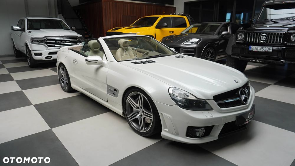 Mercedes-Benz SL 63 AMG SPEEDSHIFT MCT - 11