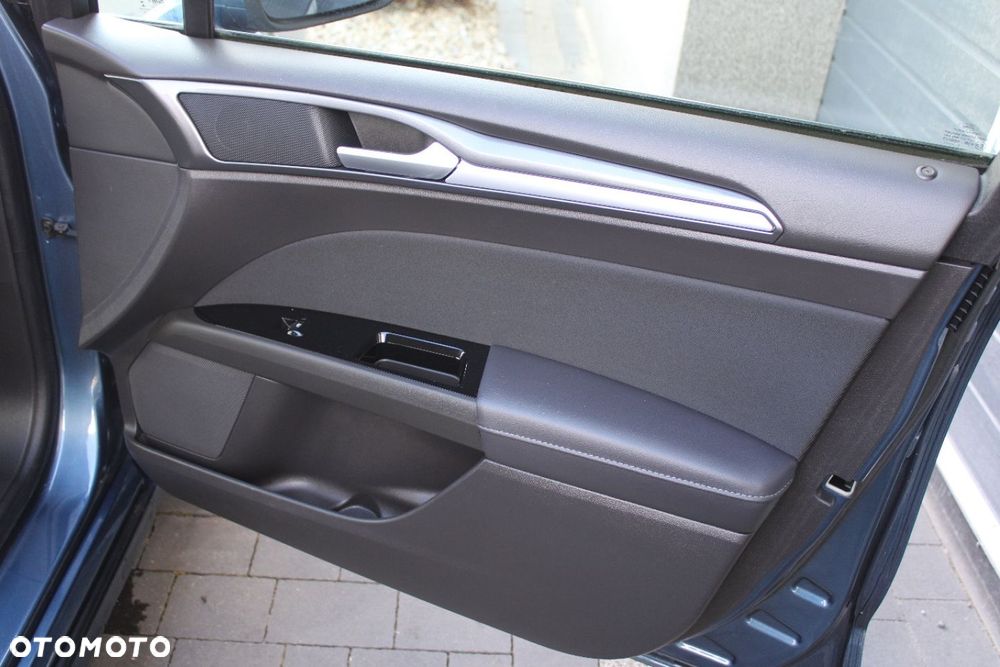 Ford Mondeo - 25